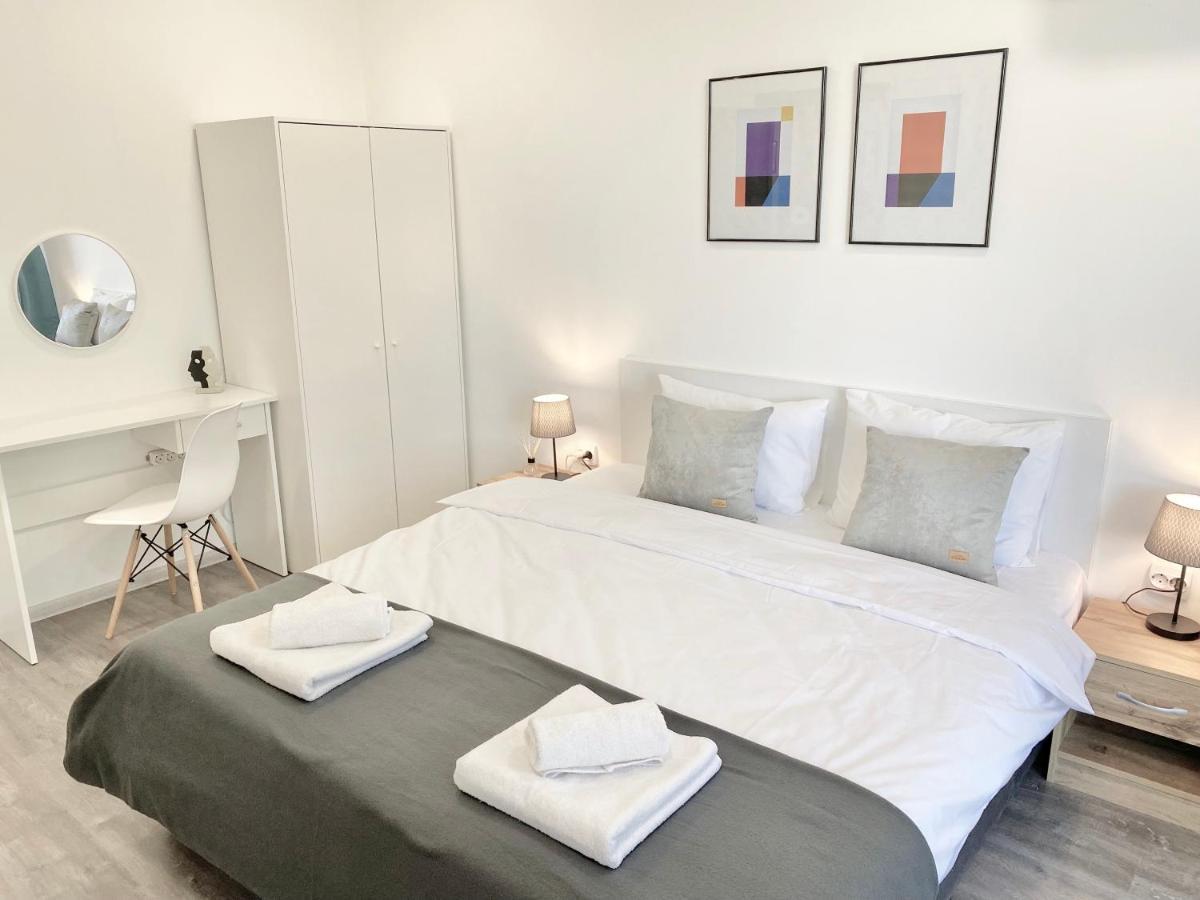 Hello Studios Budget Stays Free Parking & Wifi Stara Zagora Eksteriør billede